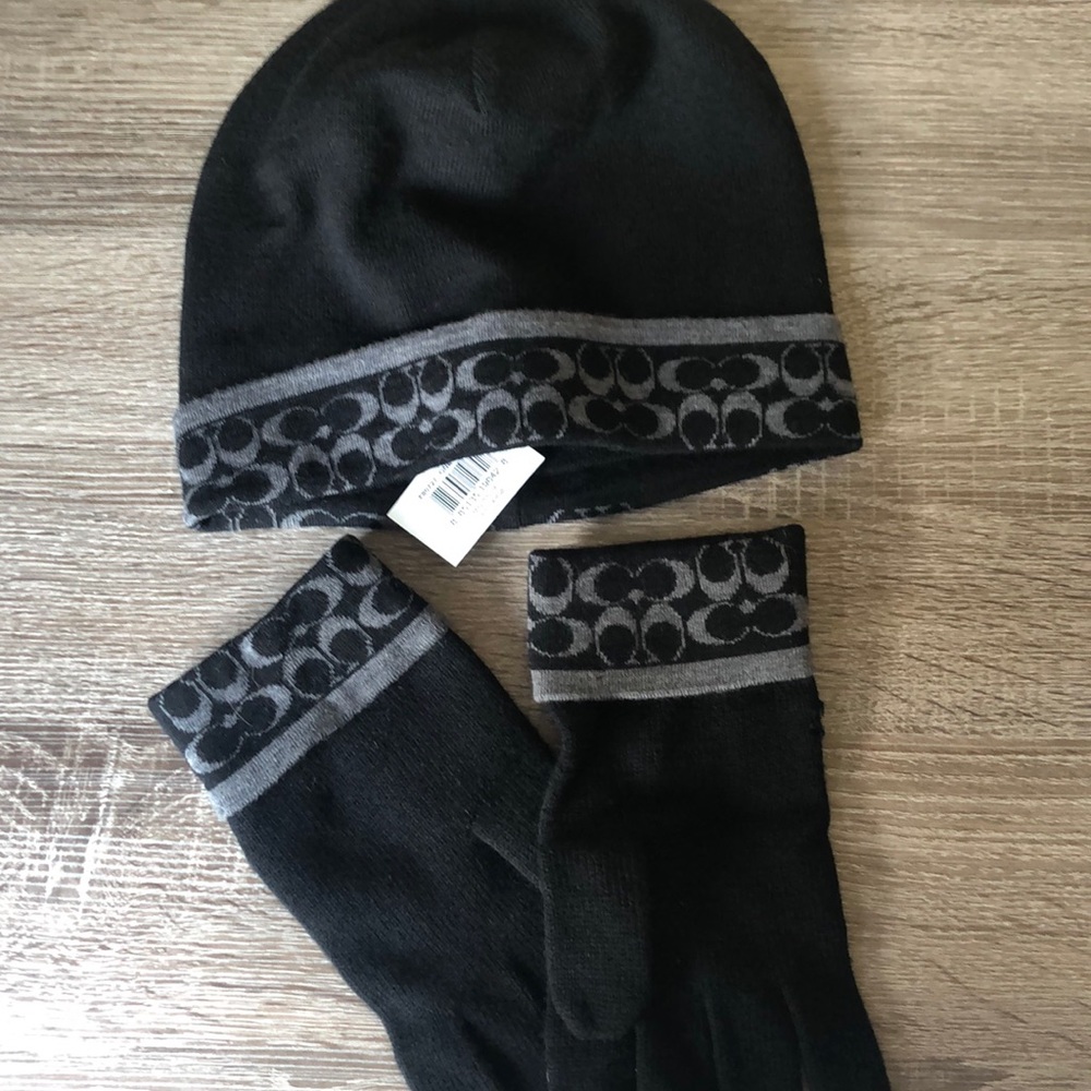 Coach hat and gloves